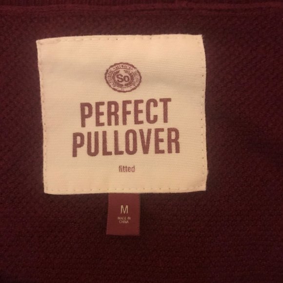 Fitted Burgundy Pullover Sweater with Buttons - Picture 3 of 6